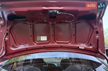 Седан Mitsubishi Mirage 1999 в 