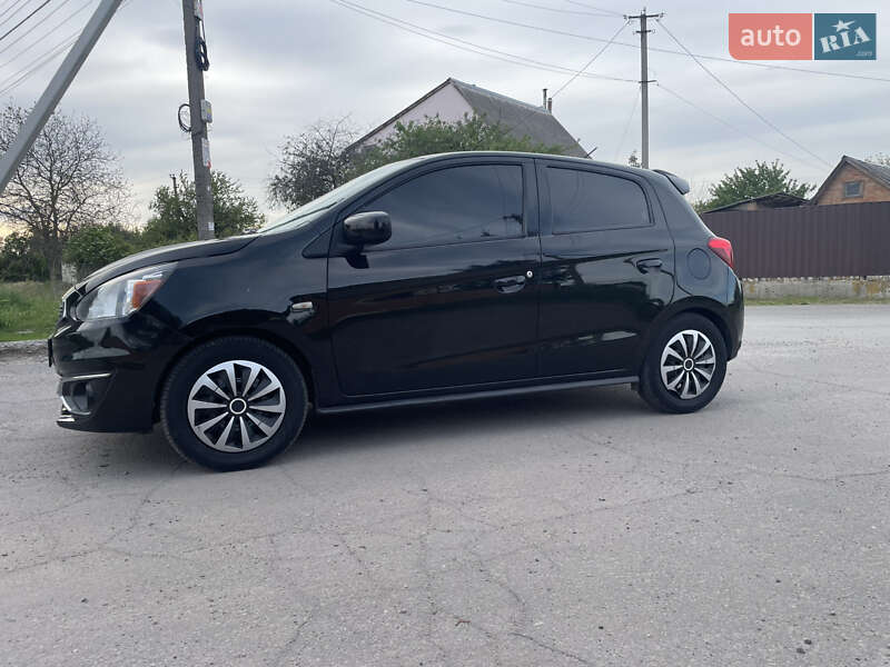 Хэтчбек Mitsubishi Mirage 2016 в 