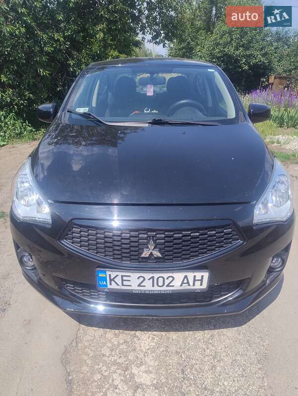 Седан Mitsubishi Mirage 2020 в 