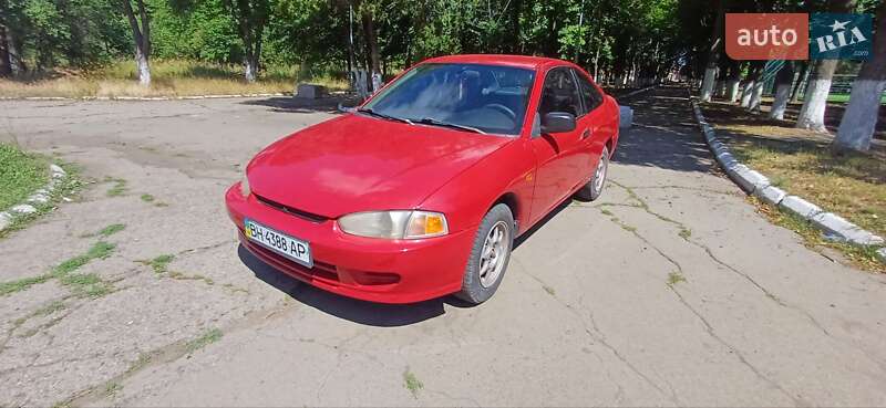 Хэтчбек Mitsubishi Mirage 2002 в Одессе