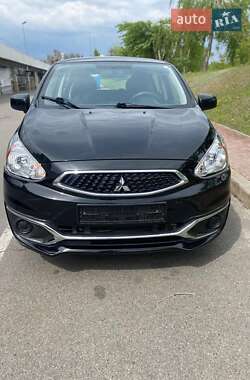 Хэтчбек Mitsubishi Mirage 2020 в Киеве