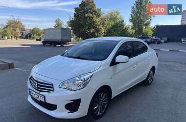 Седан Mitsubishi Mirage 2017 в Николаеве