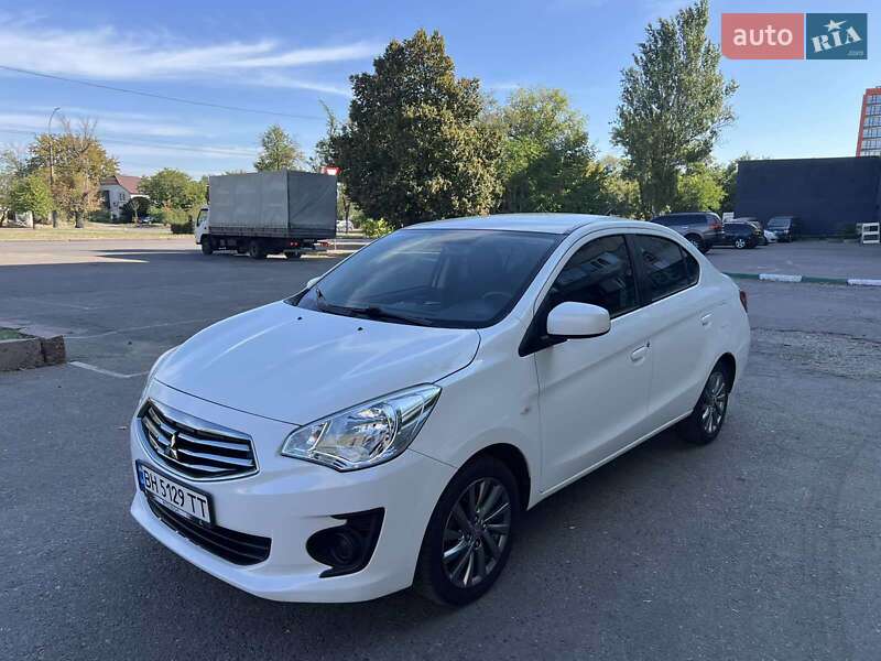 Седан Mitsubishi Mirage 2017 в 
