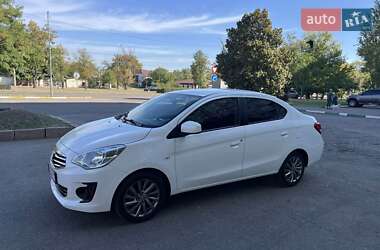 Седан Mitsubishi Mirage 2017 в 