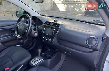 Седан Mitsubishi Mirage 2017 в 