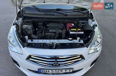 Седан Mitsubishi Mirage 2017 в 