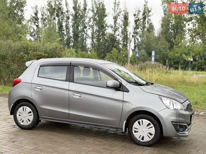Хэтчбек Mitsubishi Mirage 2017 в Львове