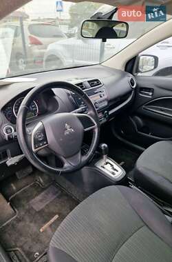 Седан Mitsubishi Mirage 2015 в 