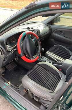 Седан Mitsubishi Mirage 2001 в 