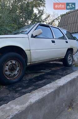 Універсал Mitsubishi Mirage 1984 в 