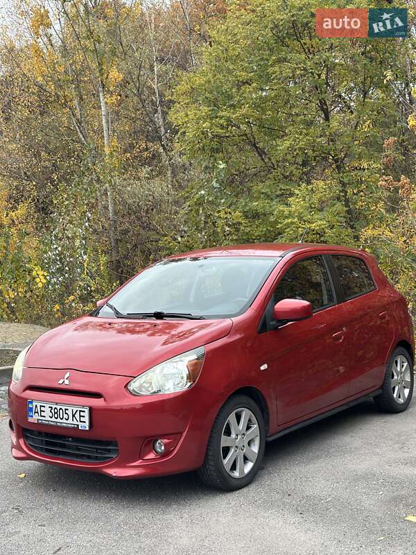 Хэтчбек Mitsubishi Mirage 2015 в Днепре
