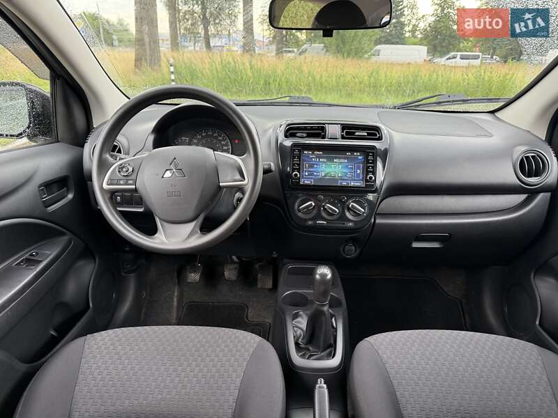 Хетчбек Mitsubishi Mirage 2017 в Львові