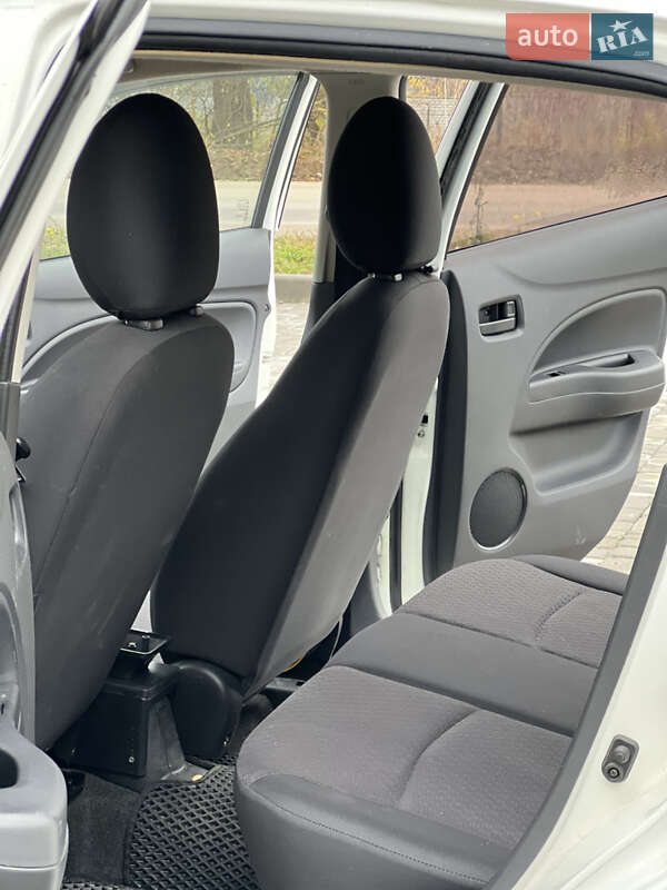 Хэтчбек Mitsubishi Mirage 2018 в Виннице