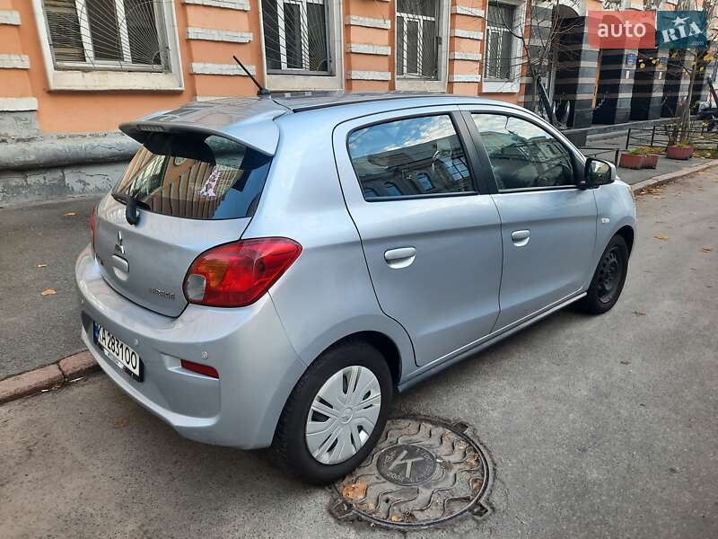 Хэтчбек Mitsubishi Mirage 2014 в Киеве