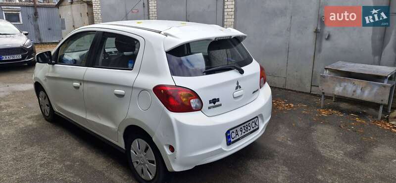 Хэтчбек Mitsubishi Mirage 2013 в Киеве
