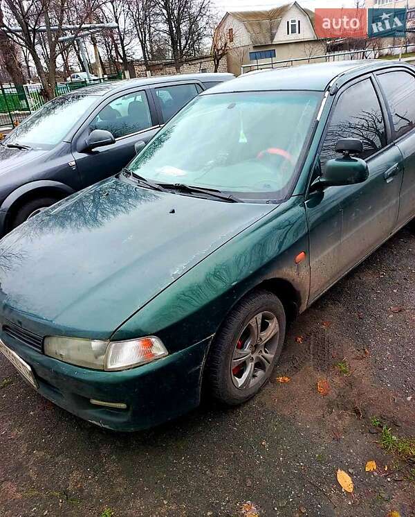 Седан Mitsubishi Mirage 2001 в Подільську