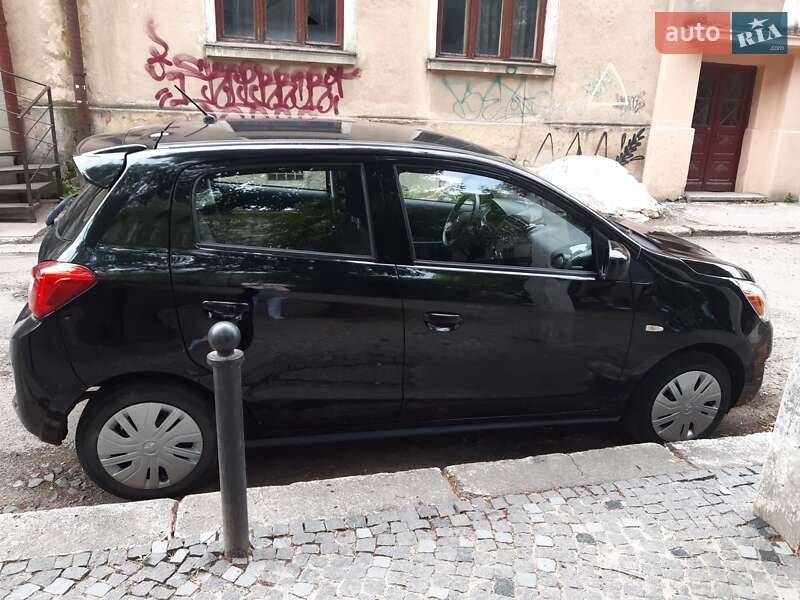Хэтчбек Mitsubishi Mirage 2016 в Ивано-Франковске фото 4 Хэтчбек Mitsubishi Mirage 2016 в Ивано-Франковске
