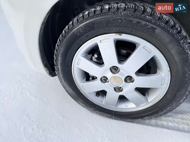 Хэтчбек Mitsubishi Mirage 2013 в Харькове