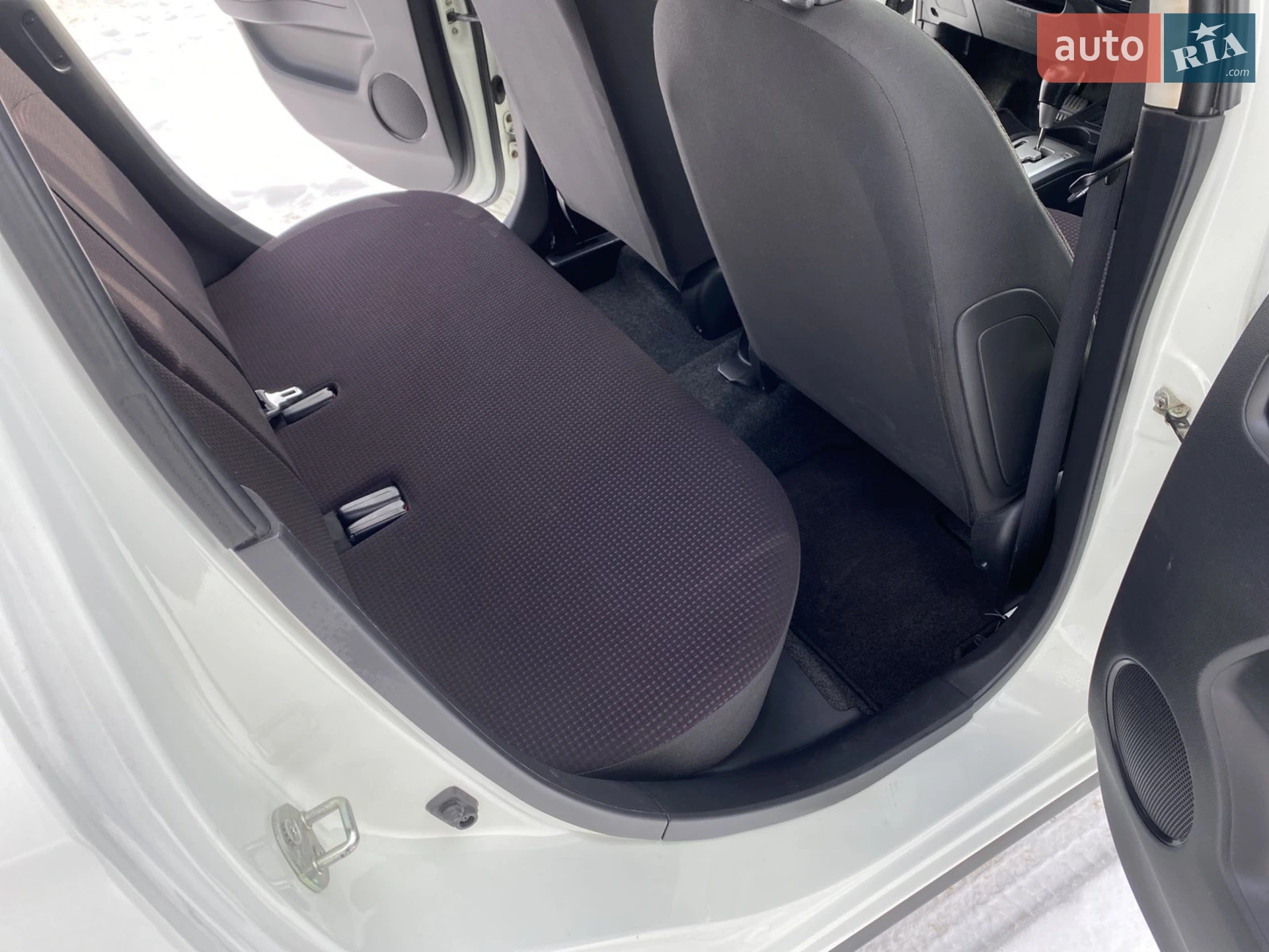 2013 Mitsubishi Mirage - мініатюра 22