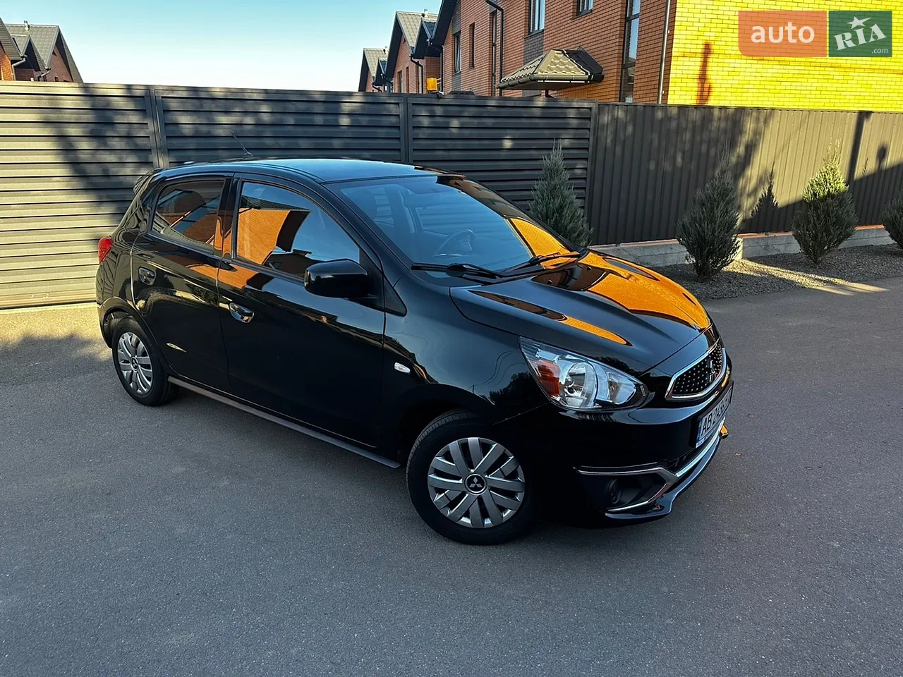 2019 Mitsubishi Mirage - мініатюра 19