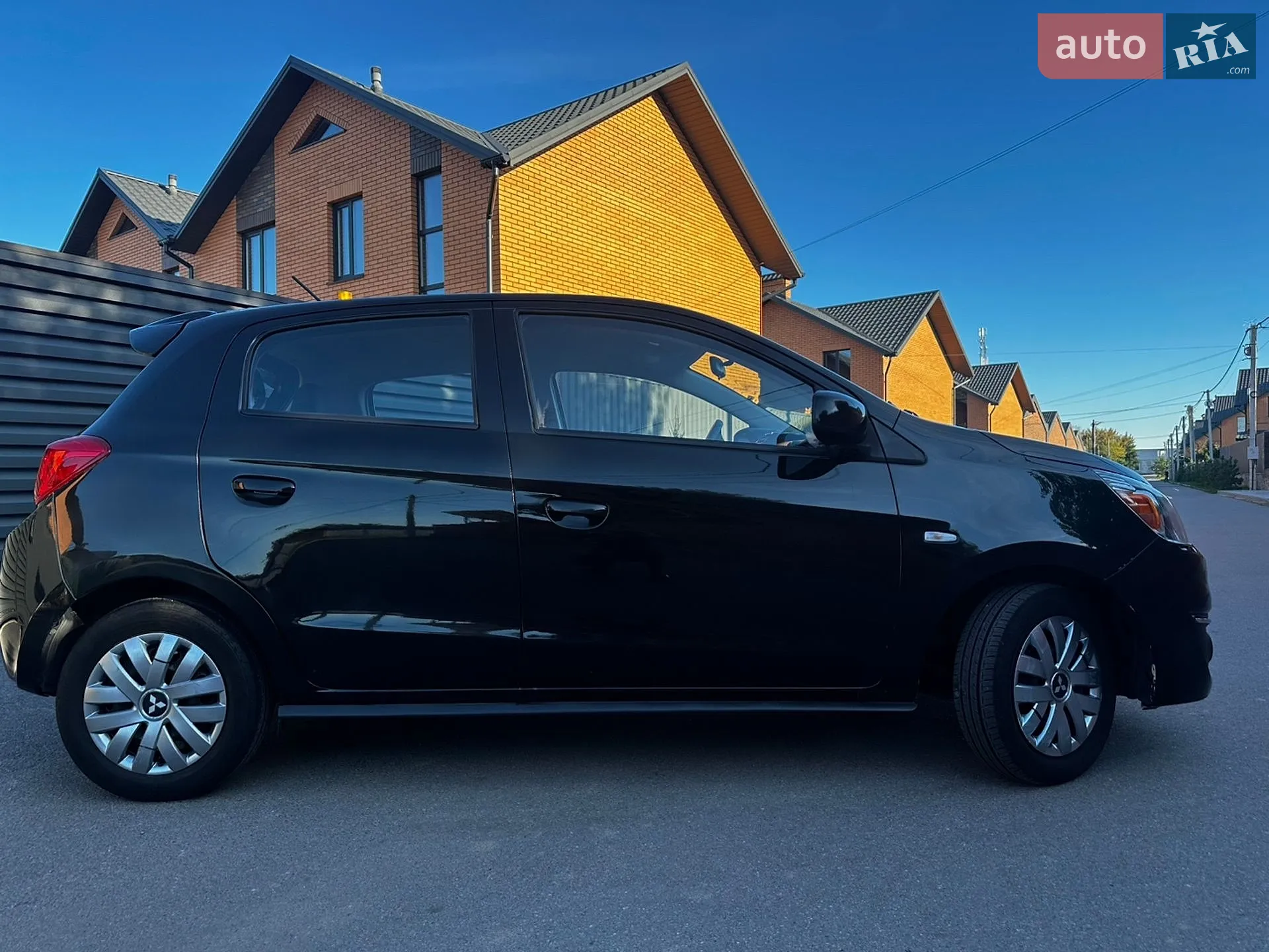 2019 Mitsubishi Mirage - мініатюра 3
