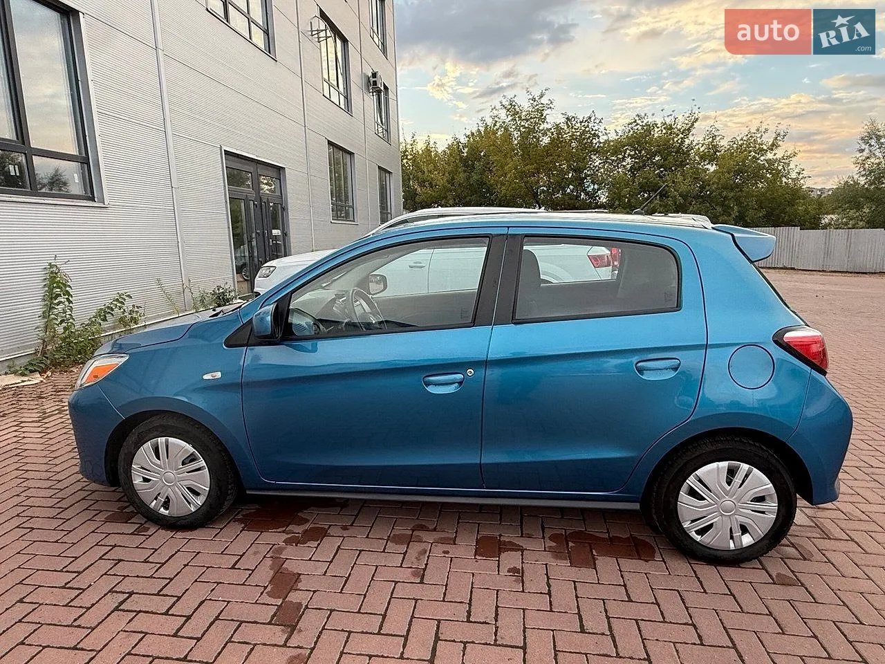 2021 Mitsubishi Mirage - мініатюра 7