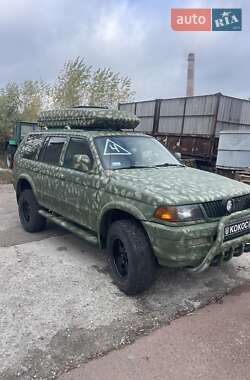 Позашляховик / Кросовер Mitsubishi Montero Sport 1999 в Чернігові