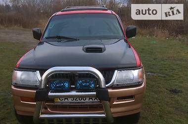 Позашляховик / Кросовер Mitsubishi Montero 1997 в 