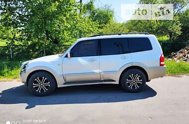 Внедорожник / Кроссовер Mitsubishi Montero 2005 в Шумске