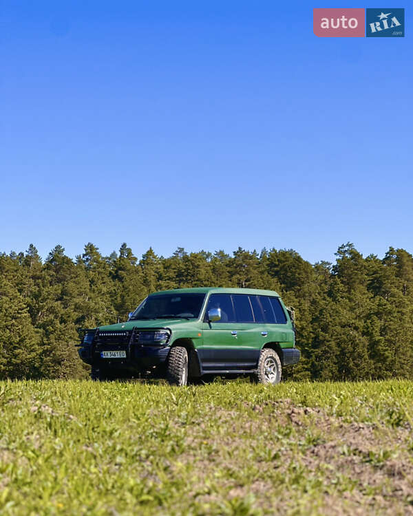 Внедорожник / Кроссовер Mitsubishi Montero 1997 в Киеве