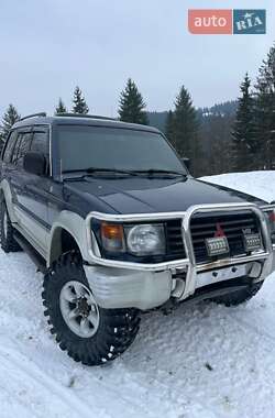 Внедорожник / Кроссовер Mitsubishi Montero 1995 в Верховине