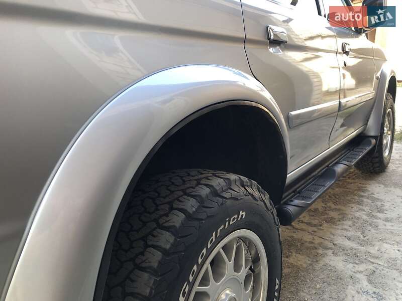 Внедорожник / Кроссовер Mitsubishi Nativa 2008 в Харькове