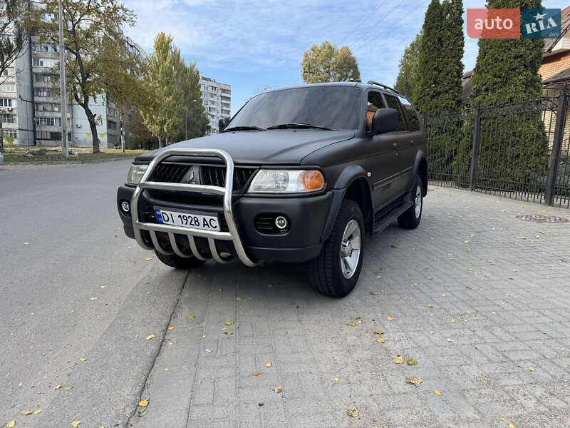 Внедорожник / Кроссовер Mitsubishi Nativa 2007 в Запорожье