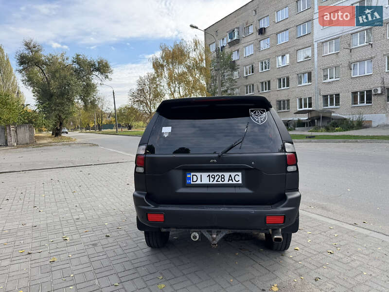 Внедорожник / Кроссовер Mitsubishi Nativa 2007 в Запорожье