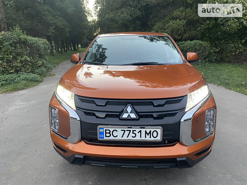 Внедорожник / Кроссовер Mitsubishi Outlander Sport 2019 в Львове