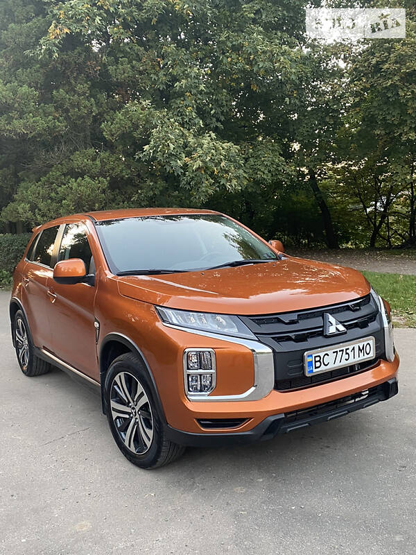 Внедорожник / Кроссовер Mitsubishi Outlander Sport 2019 в Львове
