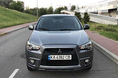 Внедорожник / Кроссовер Mitsubishi Outlander Sport 2010 в Киеве