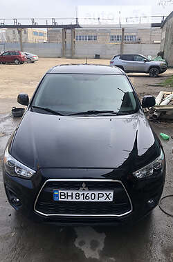 Внедорожник / Кроссовер Mitsubishi Outlander Sport 2015 в Одессе