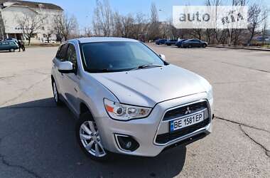 Позашляховик / Кросовер Mitsubishi Outlander Sport 2012 в Южноукраїнську