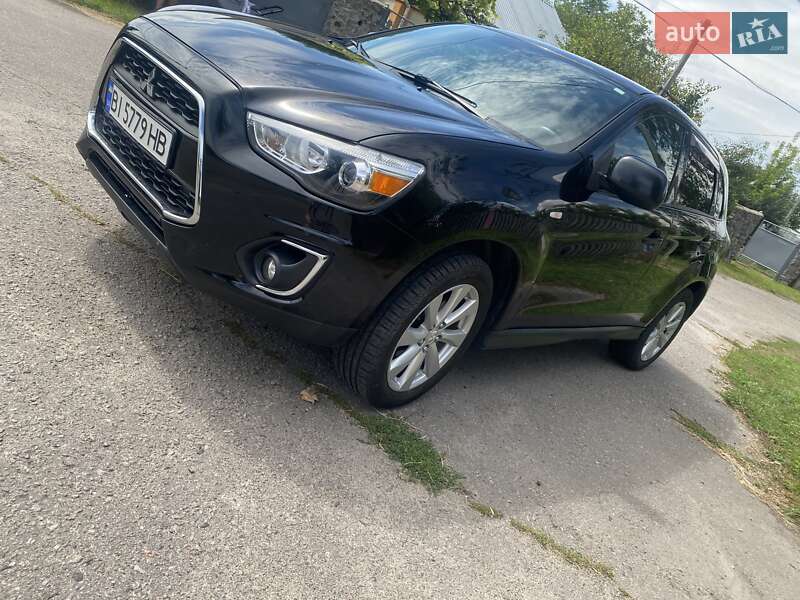 Позашляховик / Кросовер Mitsubishi Outlander Sport 2015 в Кременчуці