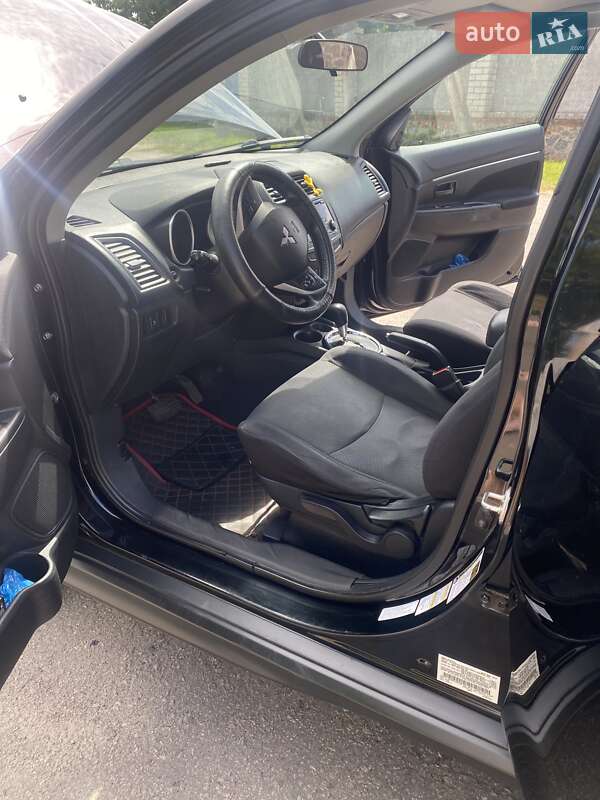 Позашляховик / Кросовер Mitsubishi Outlander Sport 2015 в Кременчуці