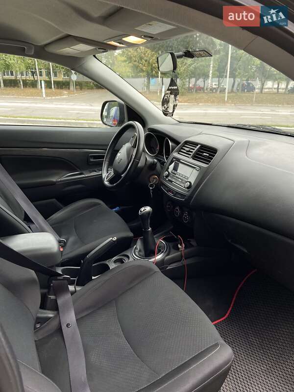 Внедорожник / Кроссовер Mitsubishi Outlander Sport 2015 в Белой Церкви