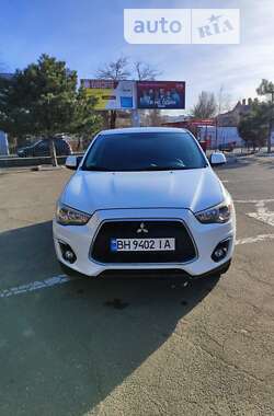 Внедорожник / Кроссовер Mitsubishi Outlander Sport 2014 в Одессе