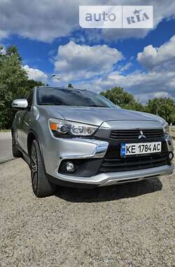 Позашляховик / Кросовер Mitsubishi Outlander Sport 2017 в Дніпрі