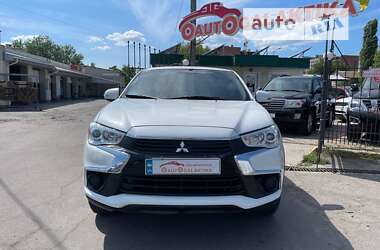 Внедорожник / Кроссовер Mitsubishi Outlander Sport 2016 в Николаеве