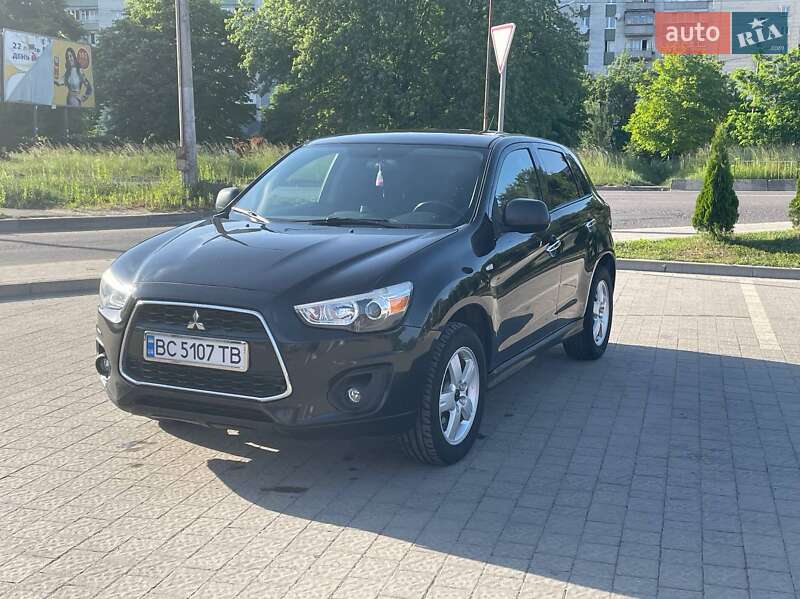 Позашляховик / Кросовер Mitsubishi Outlander Sport 2013 в Дрогобичі