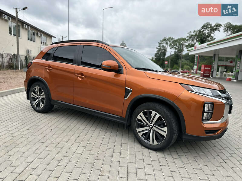 Позашляховик / Кросовер Mitsubishi Outlander Sport 2019 в Житомирі