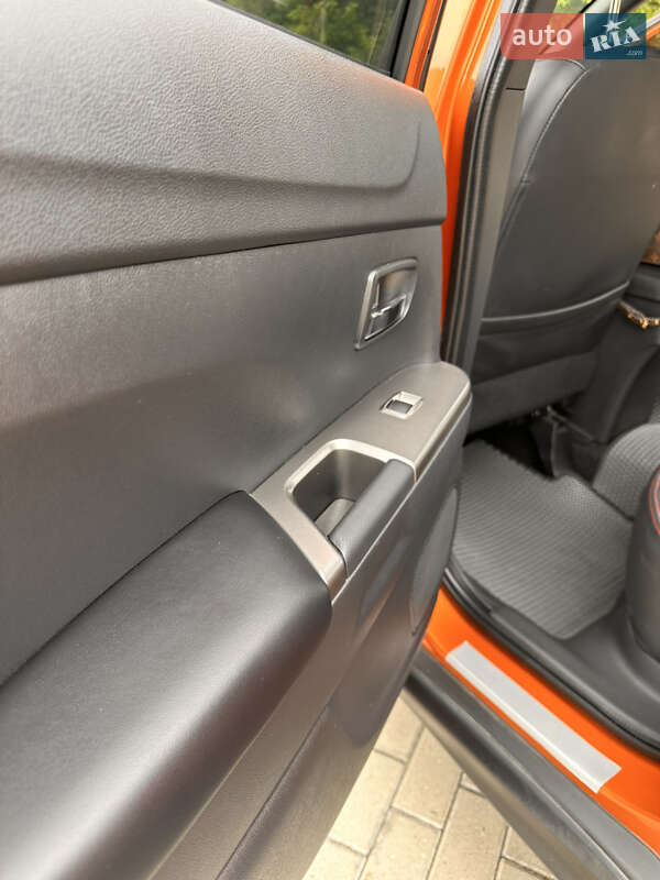 Позашляховик / Кросовер Mitsubishi Outlander Sport 2019 в Житомирі