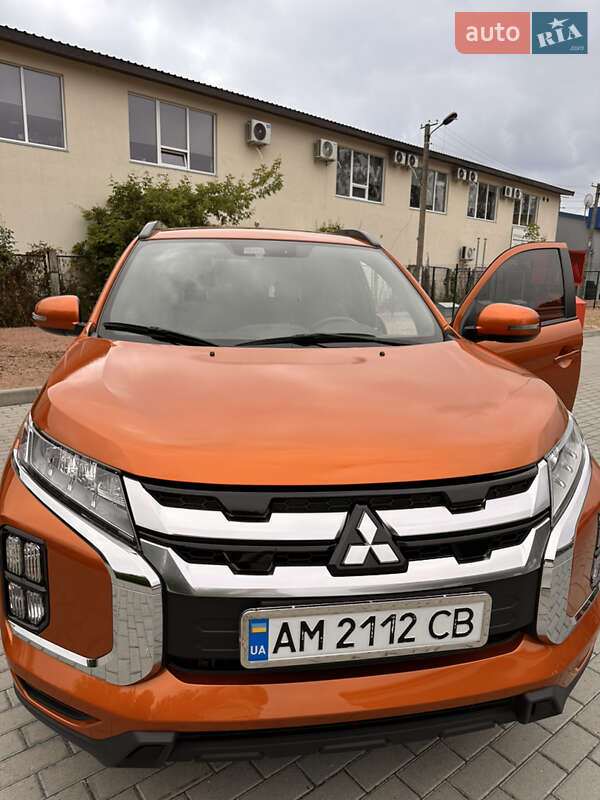 Позашляховик / Кросовер Mitsubishi Outlander Sport 2019 в Житомирі