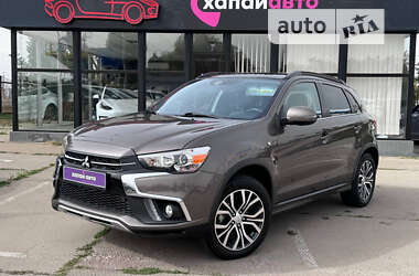 Позашляховик / Кросовер Mitsubishi Outlander Sport 2018 в Києві